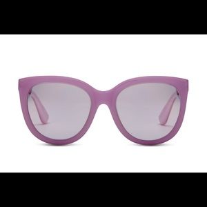 Lavender oversized women's sunglasses